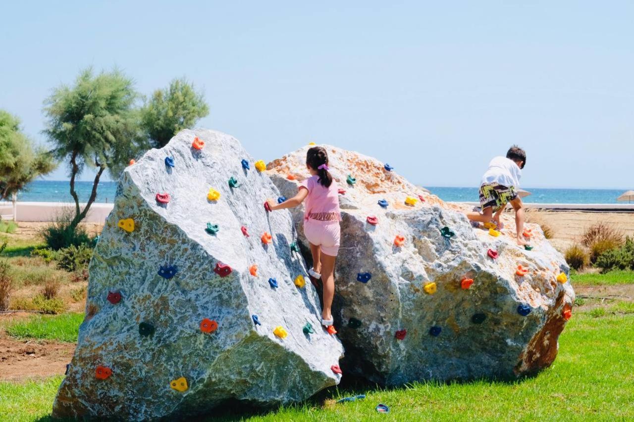Thalassa Beach Family & Waterpark Resort Vokolidha Exterior foto